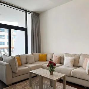 Apartment Al Nahda 2 *
