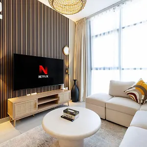 1br Skyline Gem By Blue Cloud Holidays * Sharjah