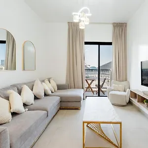 Stunning 2 Bed In Cyan Sharjah