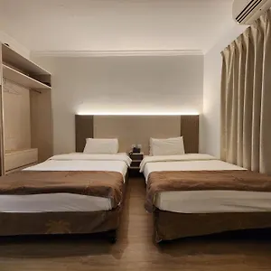 Hotel International Airport 2*